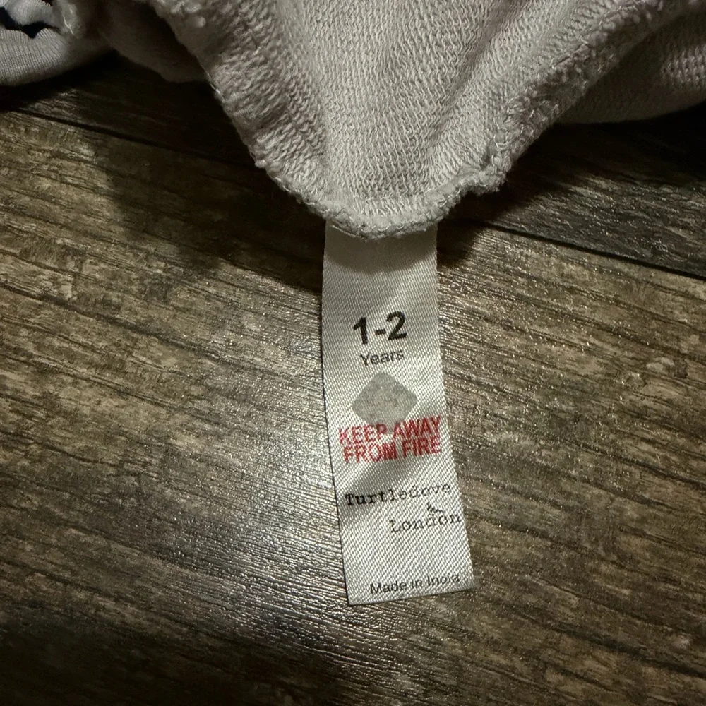 Turtledove London 1-2 years Gray Romper with Black and White Accents - Picture 4 of 8